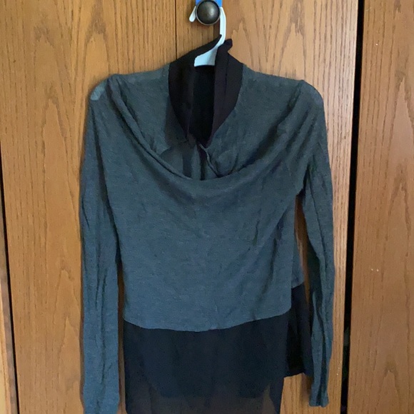 Loose - Picture 2 of 2